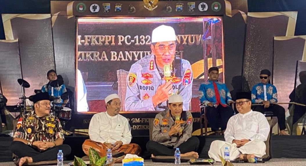 MCI MEDIA : Halo Dunia News : Blogger Polri : Merdunya Suara Kapolresta Banyuwangi Nembang Tradisional Campursari – TIMES Banyuwangi